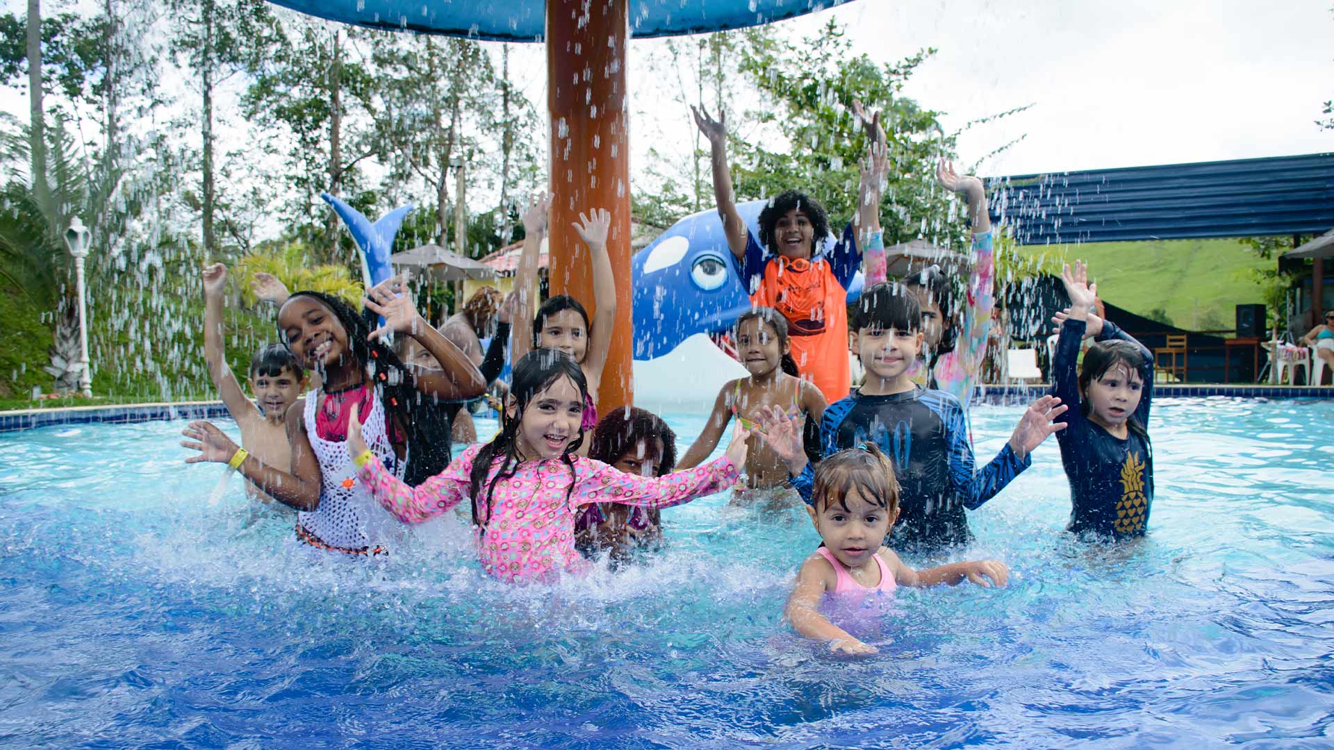 Piscina_Chiminelli_Feliz